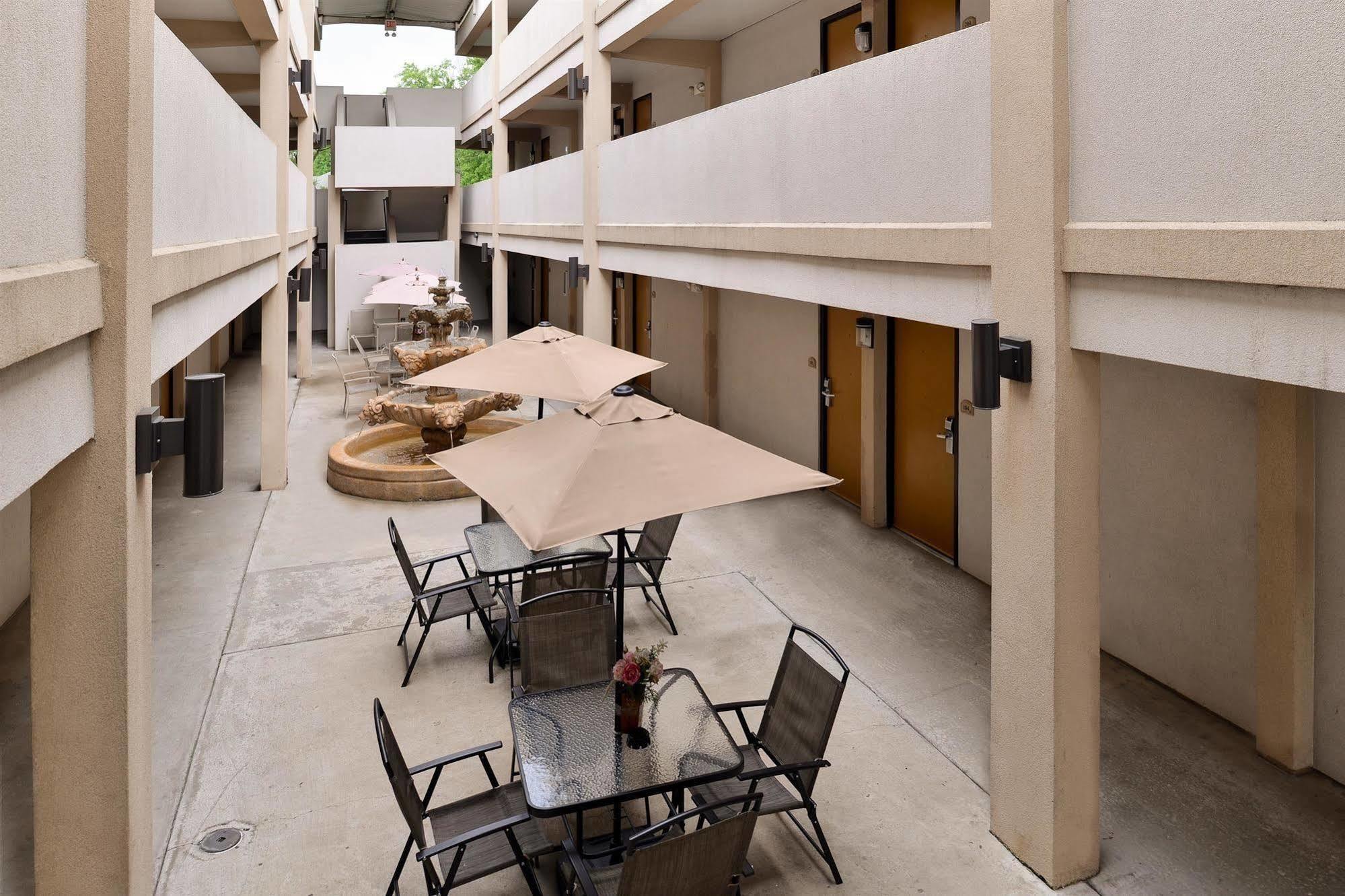 Magnuson Hotel Nashville North Goodlettsville Exterior photo